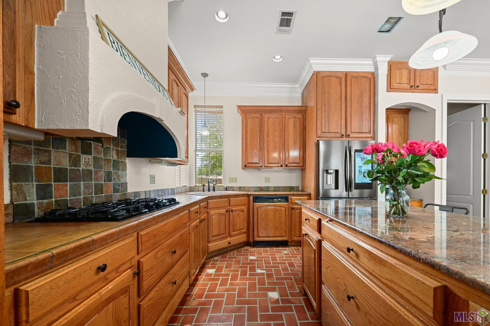 30940 Dunn Road Denham Springs, LA 70726 - Photo 9 of 41 Gallery Image 9