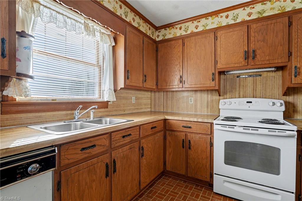 3369 Frye Bridge Road Clemmons, NC 27012 - Photo 8 of 20