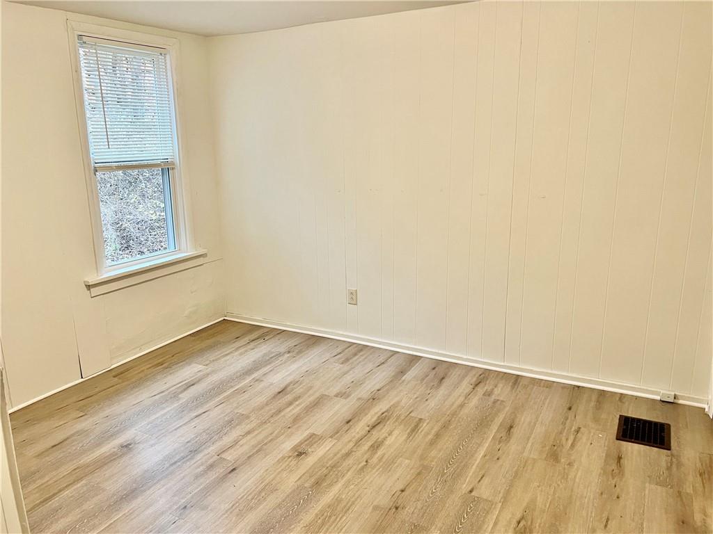 208 Rolfe Street Pittsburgh, PA 15221 - Photo 12 of 19 Gallery Image 12