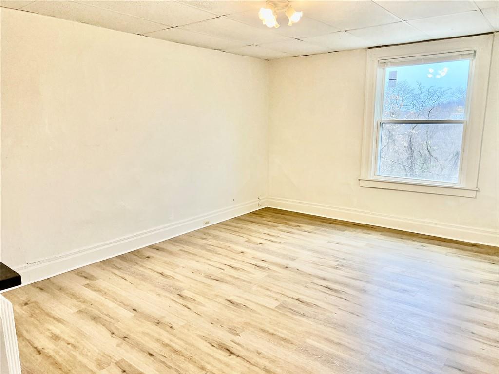 208 Rolfe Street Pittsburgh, PA 15221 - Photo 13 of 19 Gallery Image 13