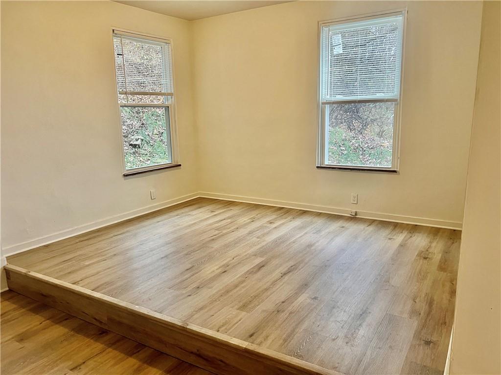 208 Rolfe Street Pittsburgh, PA 15221 - Photo 9 of 19 Gallery Image 9