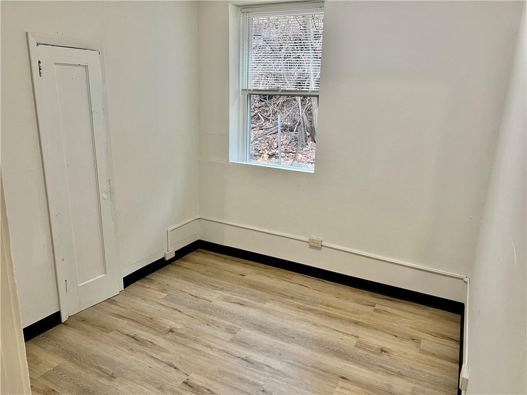 208 Rolfe Street Pittsburgh, PA 15221 - Photo 10 of 19 Gallery Image 10
