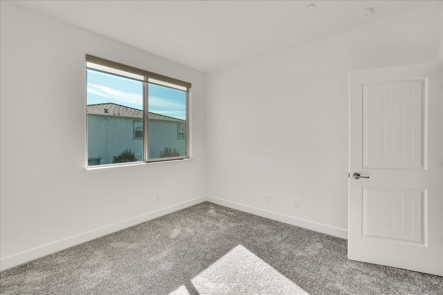 5280 Fandango Loop Roseville, CA 95747 - Photo 20 of 53 Step into these rooms, Move in ready. Like new