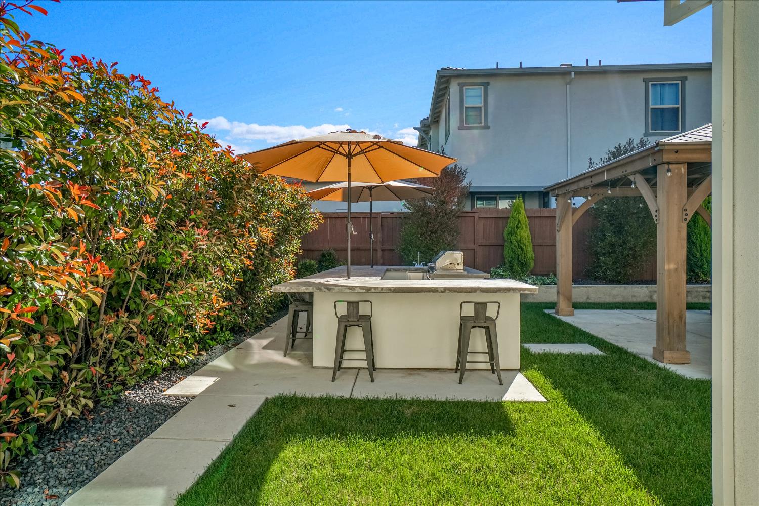 5280 Fandango Loop Roseville, CA 95747 - Photo 40 of 53 Built in BBQ. BBQ has a gas line plumbed to the house. Running water in a mini sink