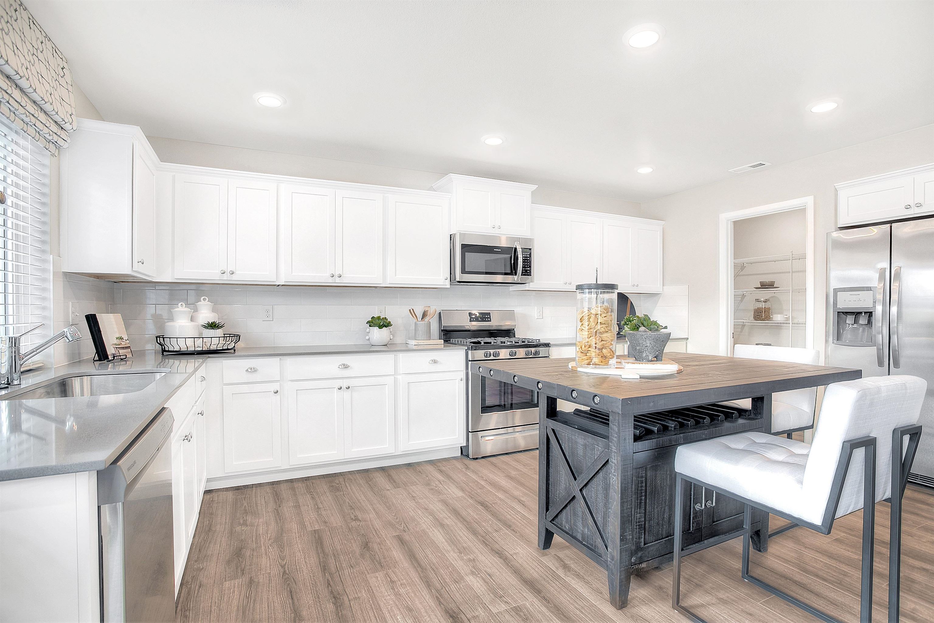 10703 North Beaverhead Road Spokane, WA 99208 - Photo 3 of 13