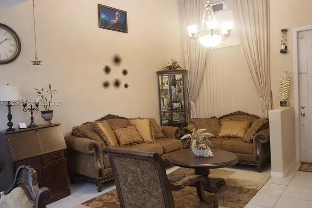 $3,800 | 7645 Northwest 19th Court, Unit 1, Pembroke Pines, FL 33024