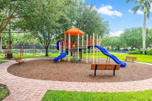 $3,800 | 7645 Northwest 19th Court, Unit 1, Pembroke Pines, FL 33024