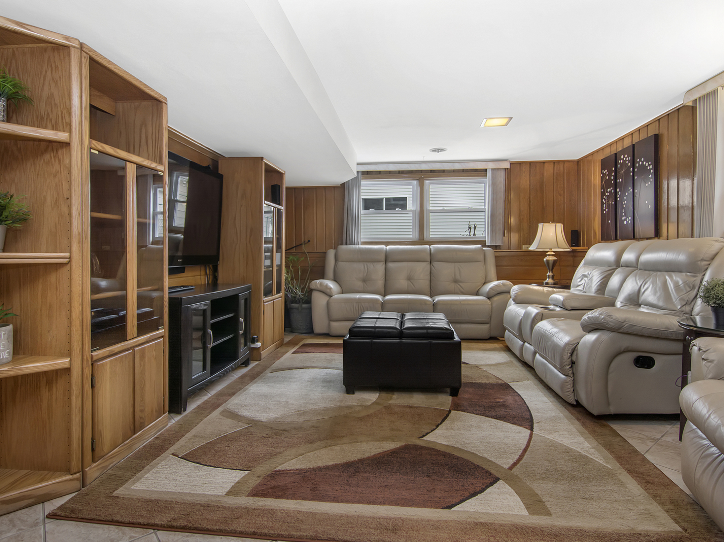 7506 East Prairie Road Skokie, IL 60076 - Photo 11 of 18