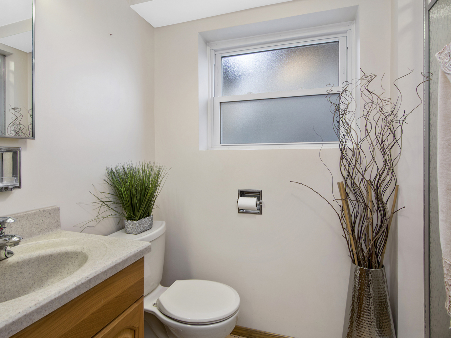 7506 East Prairie Road Skokie, IL 60076 - Photo 13 of 18