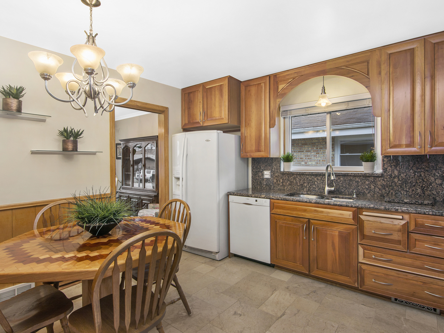 7506 East Prairie Road Skokie, IL 60076 - Photo 5 of 18