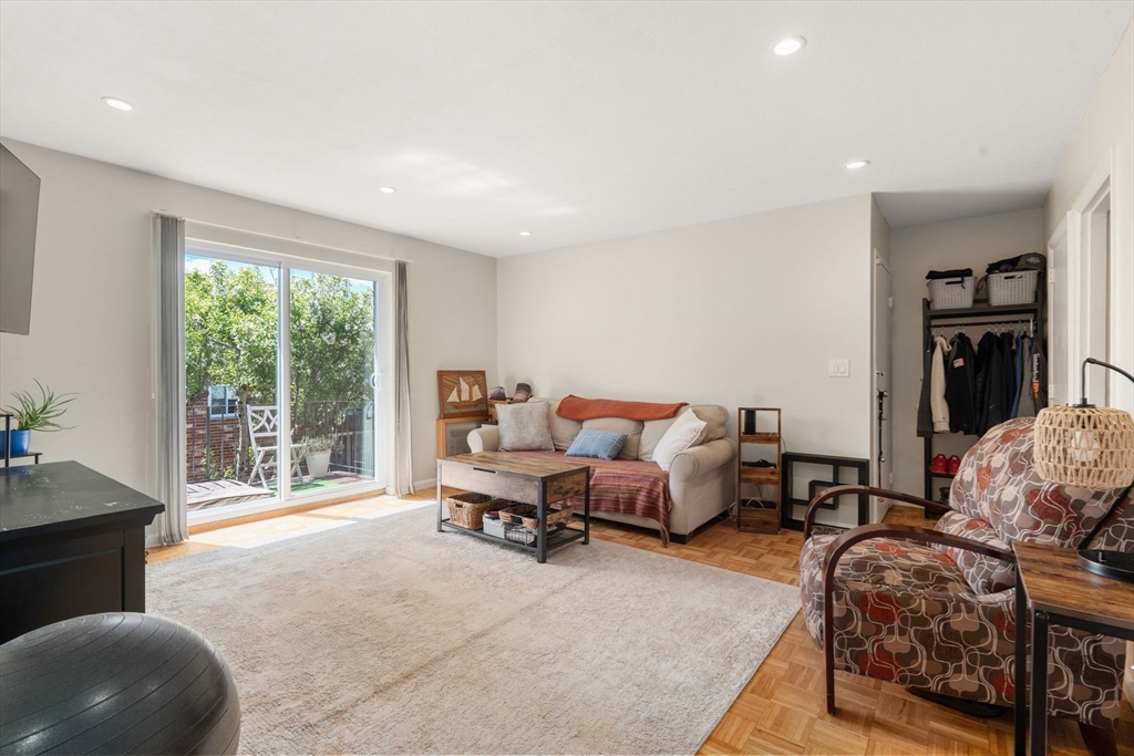 24 Westgate Road, Unit 5 Boston, MA 02467 - Photo 4 of 21