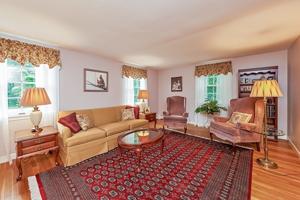 4 Washbrook Road Sudbury, MA 01776 - Photo 5 of 28 Gallery Image 5