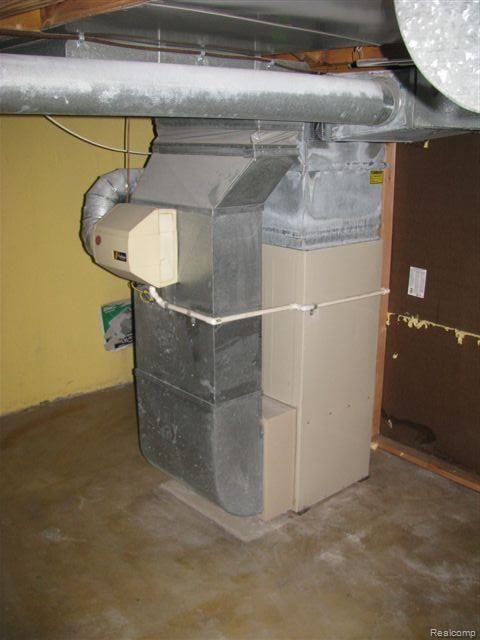 4974 Hillcrest Road Trenton, MI 48183 - Photo 12 of 19 261-949561 HVAC