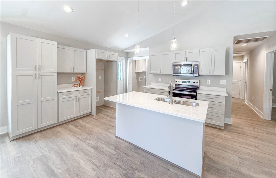 505 South Oak Street Seneca, SC 29678 - Photo 8 of 40