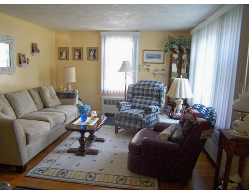 39 Altoona Road Dedham, MA 02026 - Photo 4 of 7 Gallery Image 4