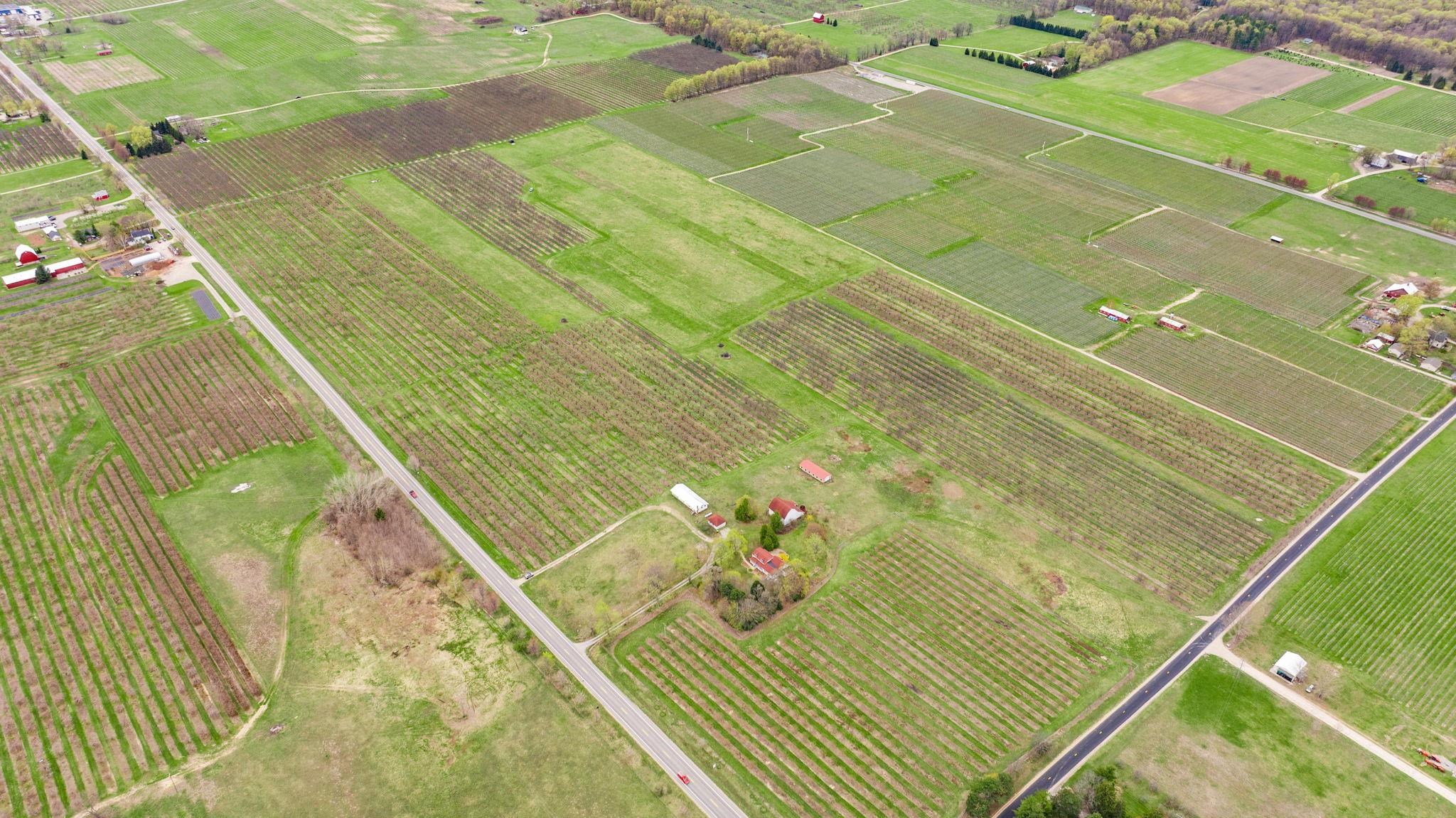 17835 Center Road Traverse City, MI 49686 - Photo 7 of 20