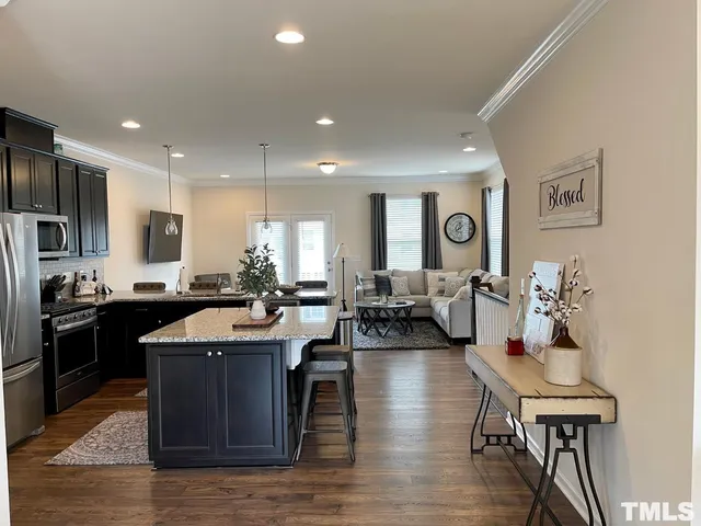 $2,150 | 1116 Finch Court, Apex, NC 27502