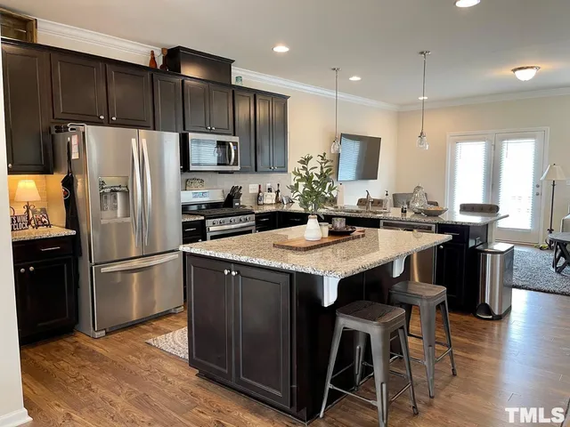 $2,150 | 1116 Finch Court, Apex, NC 27502