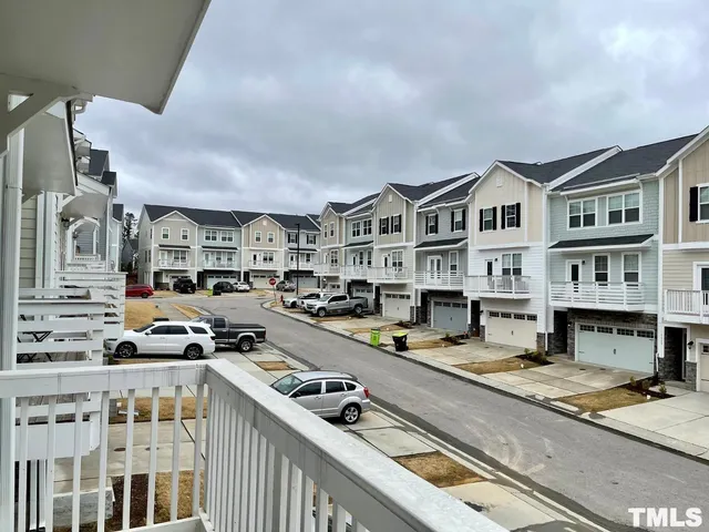 $2,150 | 1116 Finch Court, Apex, NC 27502