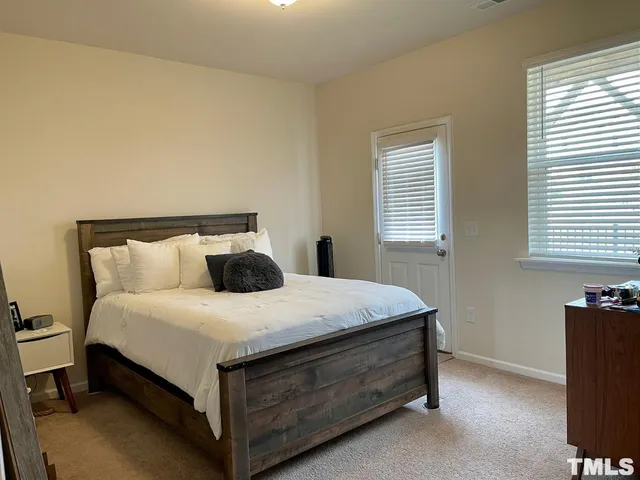 $2,150 | 1116 Finch Court, Apex, NC 27502