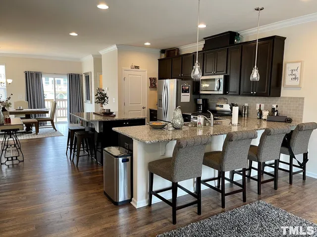 $2,150 | 1116 Finch Court, Apex, NC 27502