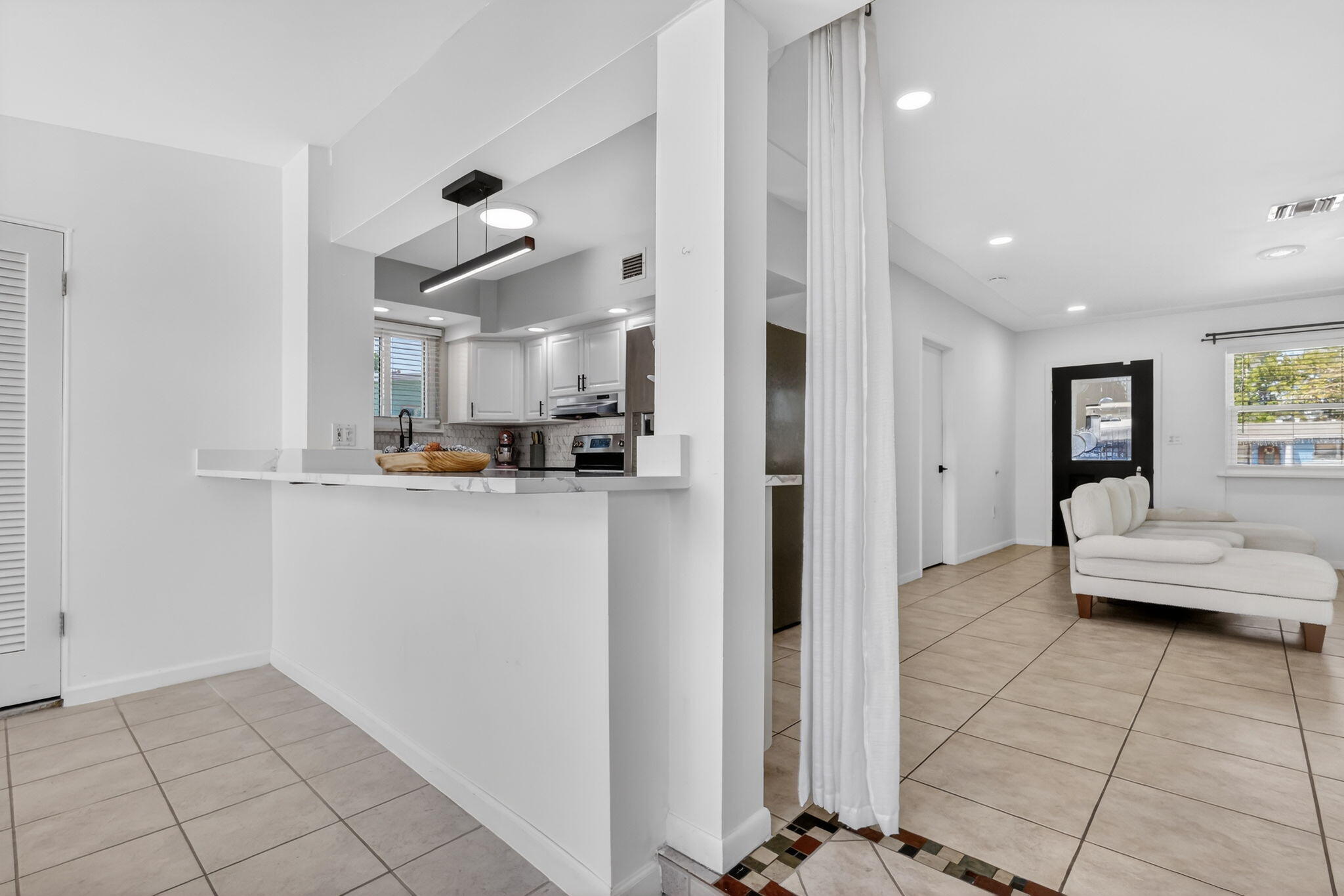 353 Shady Lane Road Palm Springs, FL 33461 - Photo 11 of 41 12-web-or-mls-F14A4419