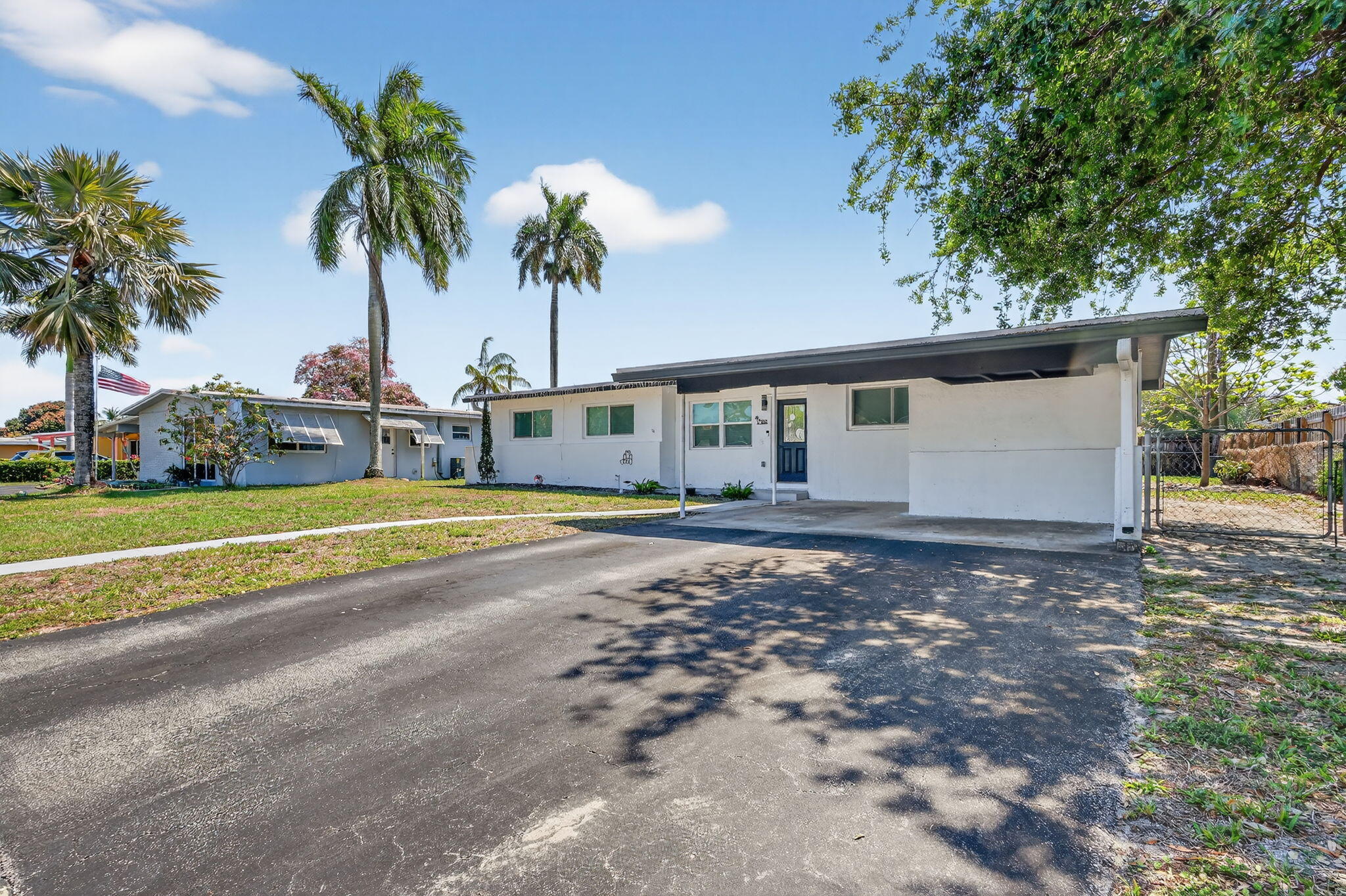 353 Shady Lane Road Palm Springs, FL 33461 - Photo 2 of 41 3-web-or-mls-F14A4371