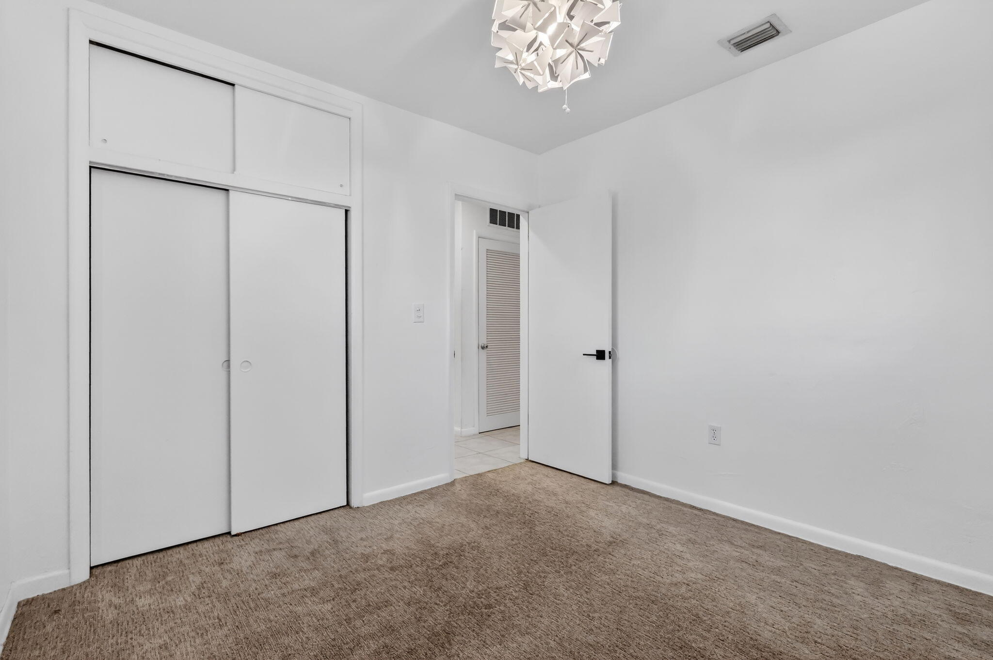 353 Shady Lane Road Palm Springs, FL 33461 - Photo 21 of 41 22-web-or-mls-F14A4470