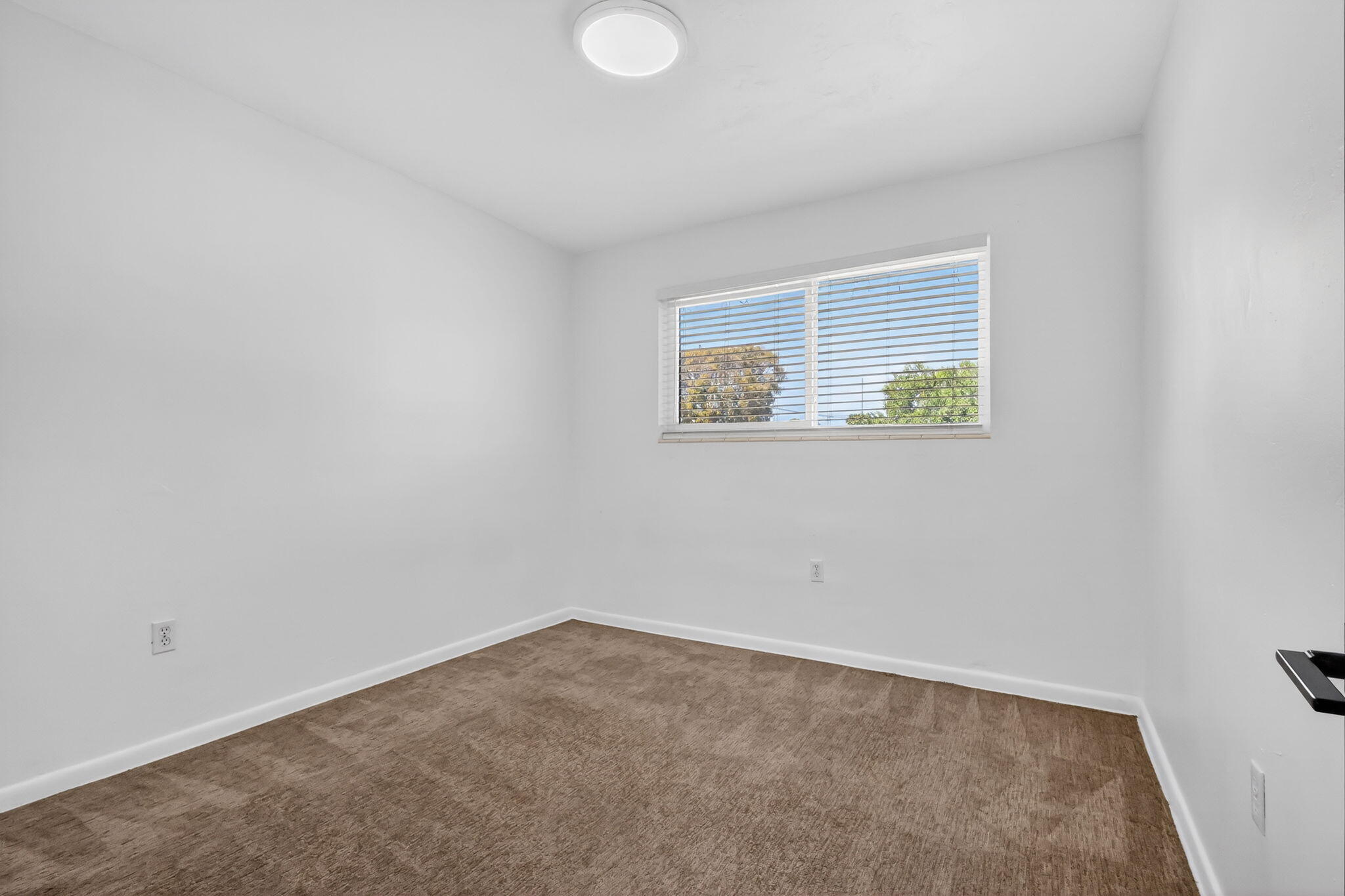 353 Shady Lane Road Palm Springs, FL 33461 - Photo 25 of 41 26-web-or-mls-F14A4492