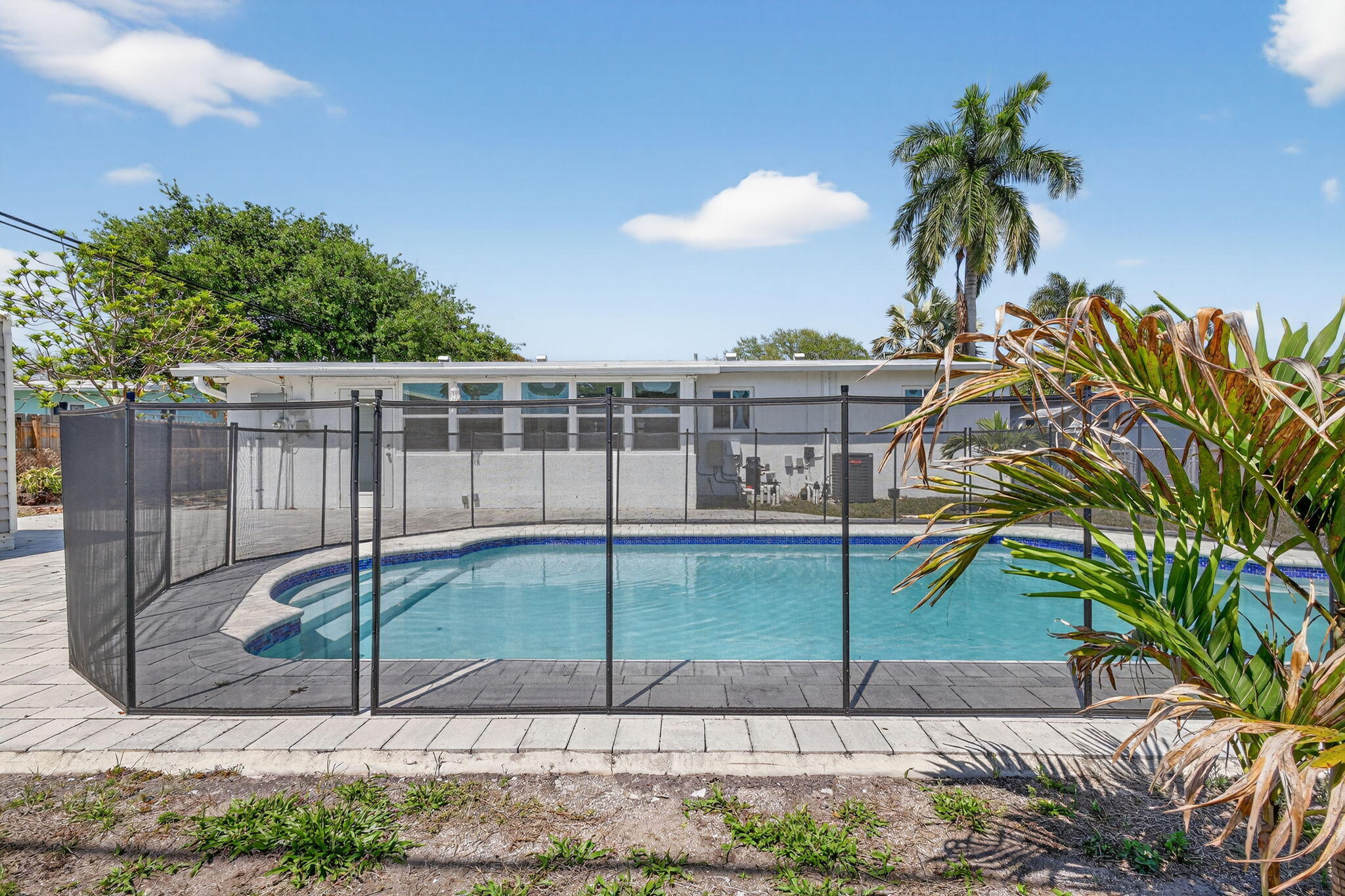 353 Shady Lane Road Palm Springs, FL 33461 - Photo 35 of 41 36-web-or-mls-F14A4517