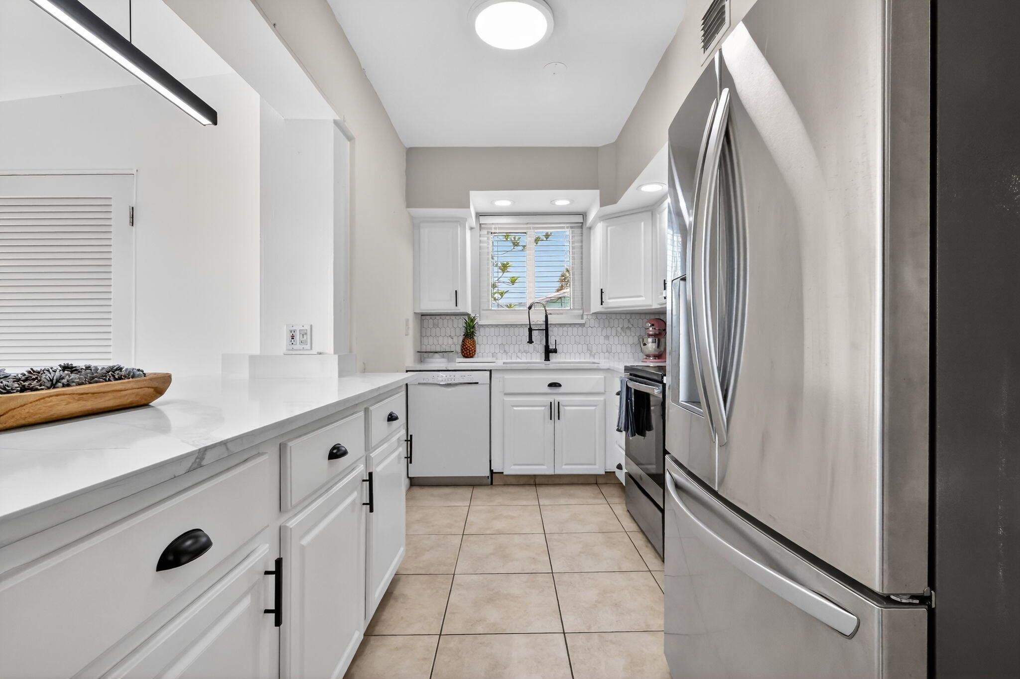 353 Shady Lane Road Palm Springs, FL 33461 - Photo 8 of 41 9-web-or-mls-F14A4401