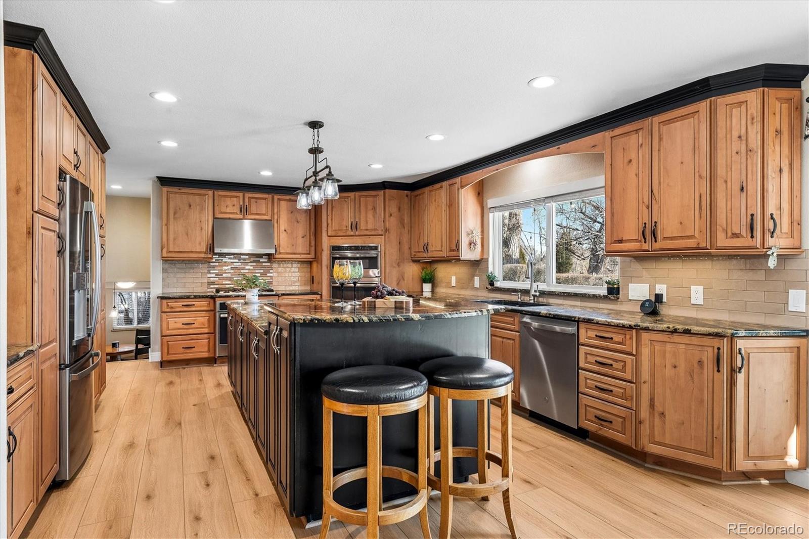 930 Reed Court Lakewood, CO 80214 - Photo 6 of 28