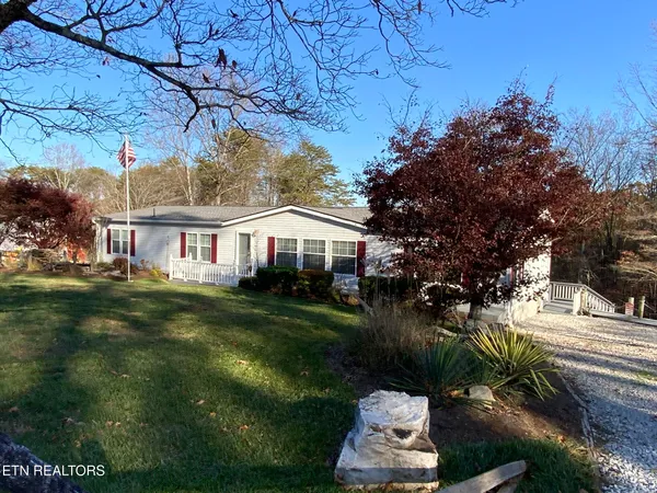 $350,000 | 596 Skyline Drive, Harriman, TN 37748