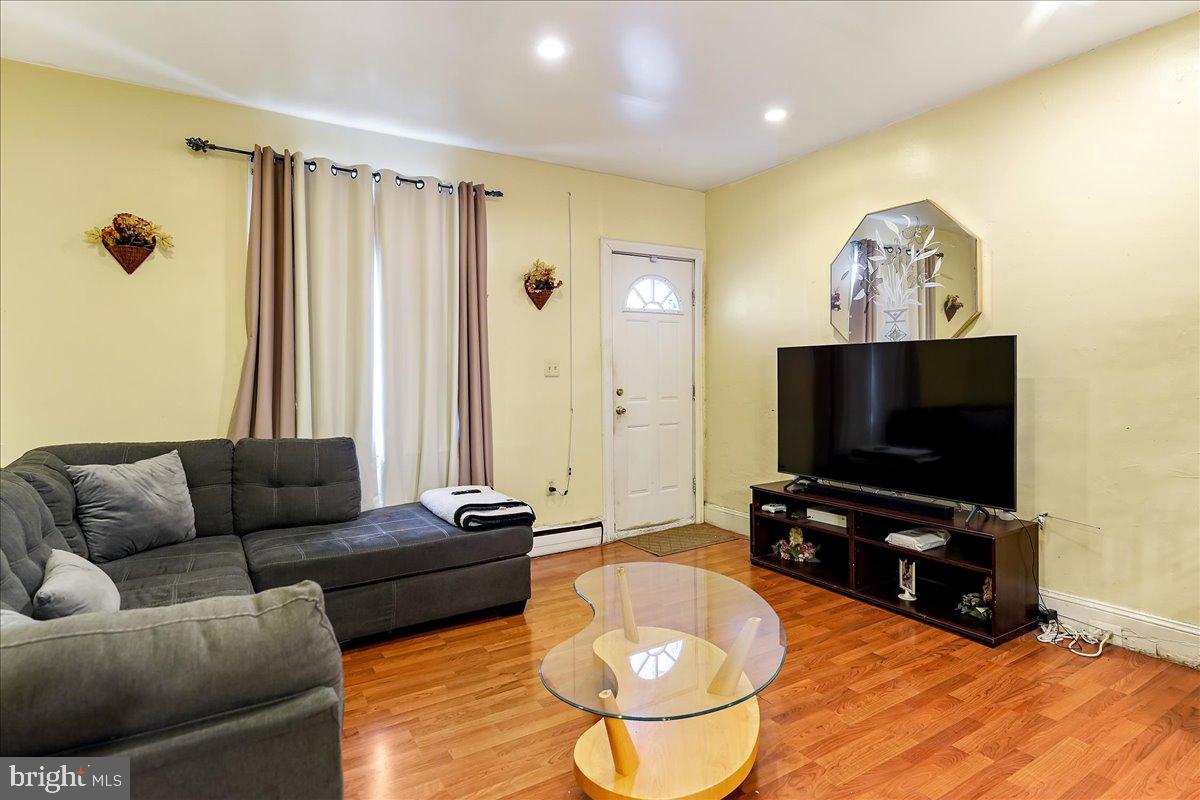 3223 North Bambrey Street Philadelphia, PA 19129 - Photo 7 of 29