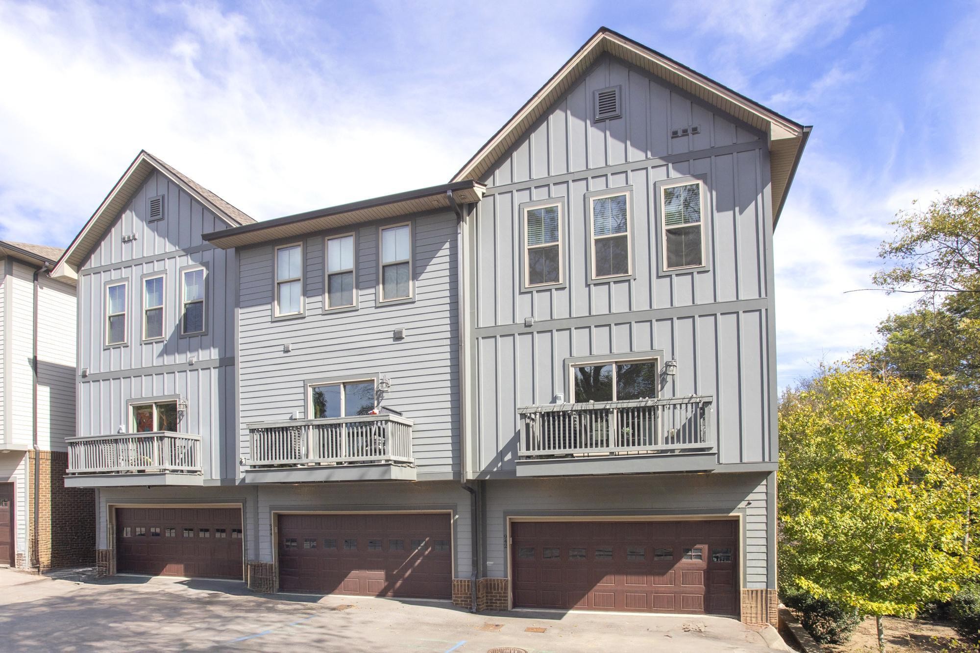 942 Riverside Drive Nashville, TN 37206 - Photo 33 of 33 a front view of a house with a yard