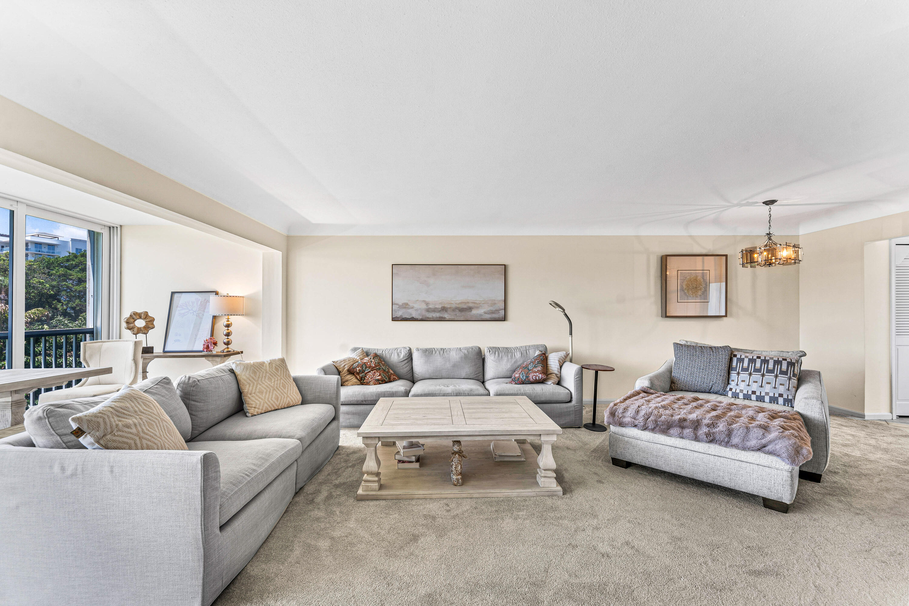 300 East Royal Palm Road, Unit 340 Boca Raton, FL 33432 - Photo 4 of 26 005-300EastRoyalPalmRoad-BocaRaton-FL-33