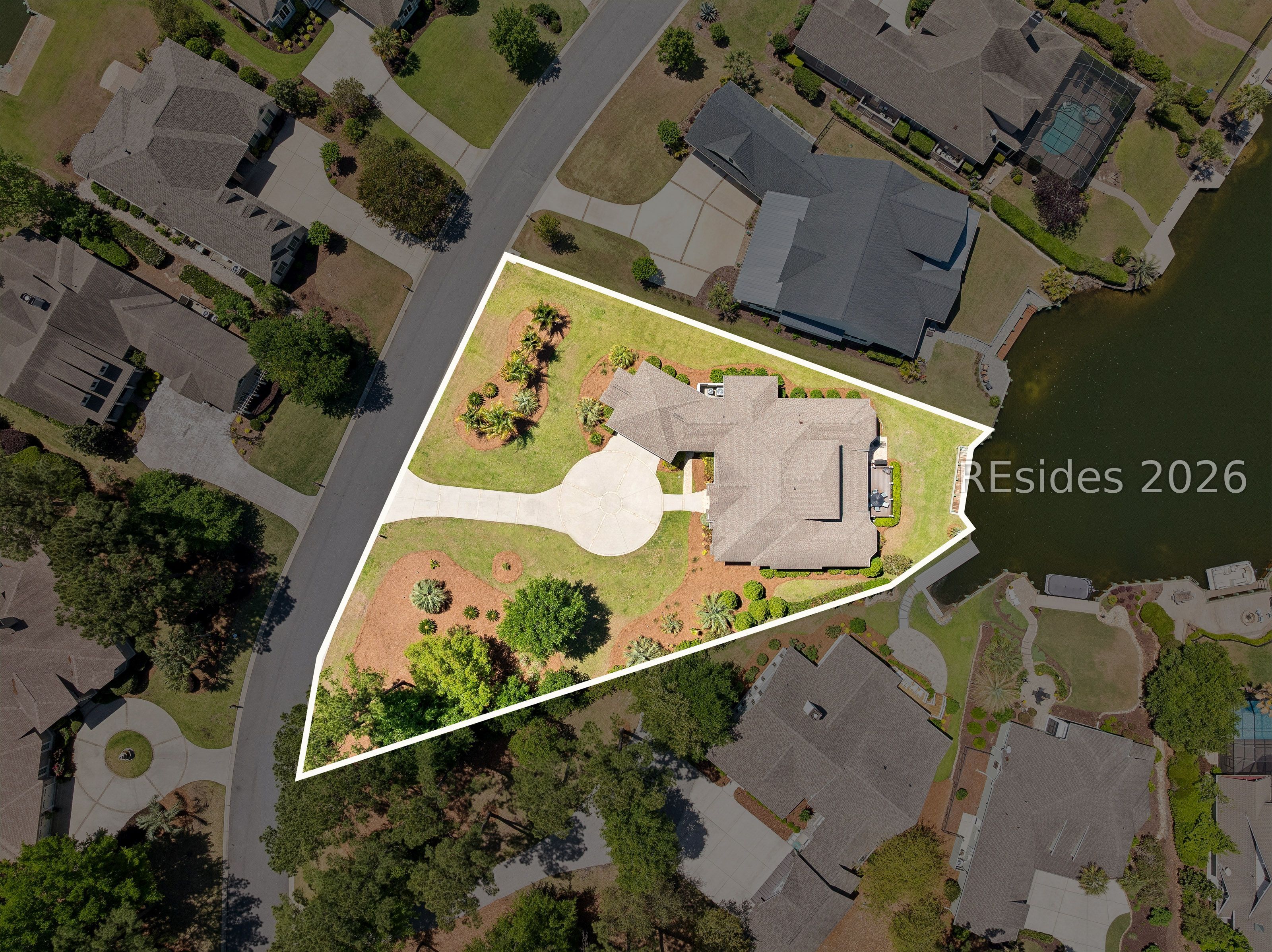 6 Anchor Bay Court Bluffton, SC 29910 - Photo 3 of 81