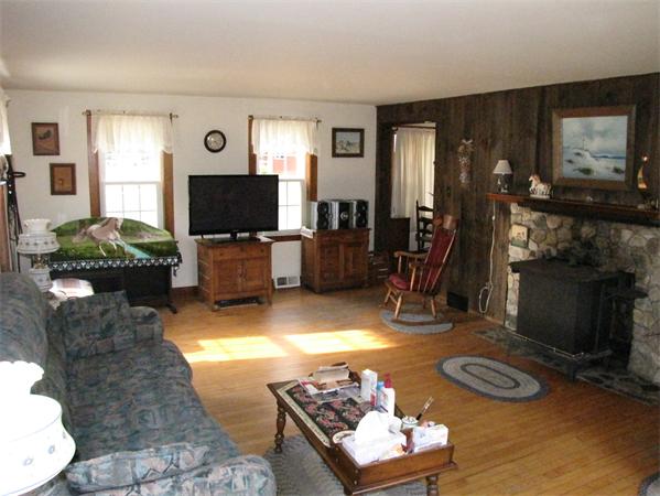 15 Graves Road Greenfield, MA 01301 - Photo 13 of 28 Gallery Image 13