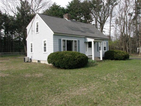 15 Graves Road Greenfield, MA 01301 - Photo 3 of 28 Gallery Image 3