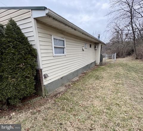 117 Sollenberger Road Chambersburg, PA 17202 - Photo 4 of 11 a backyard of a house