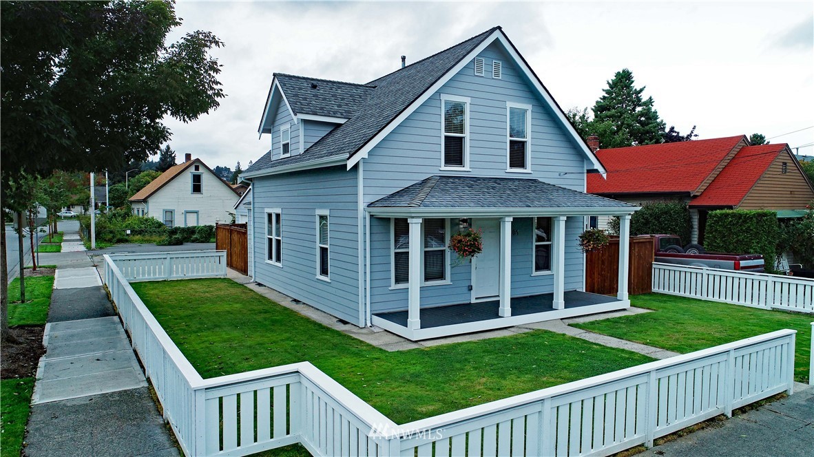 301 Pelly Avenue North Renton, WA 98057 - Photo 2 of 21 Gallery Image 2