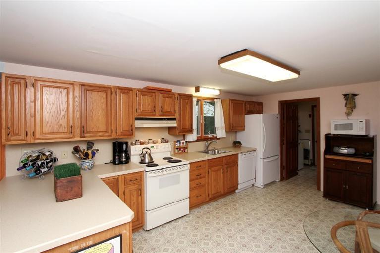 40 Massasoit Road Eastham, MA 02642 - Photo 5 of 29 Additional Photo