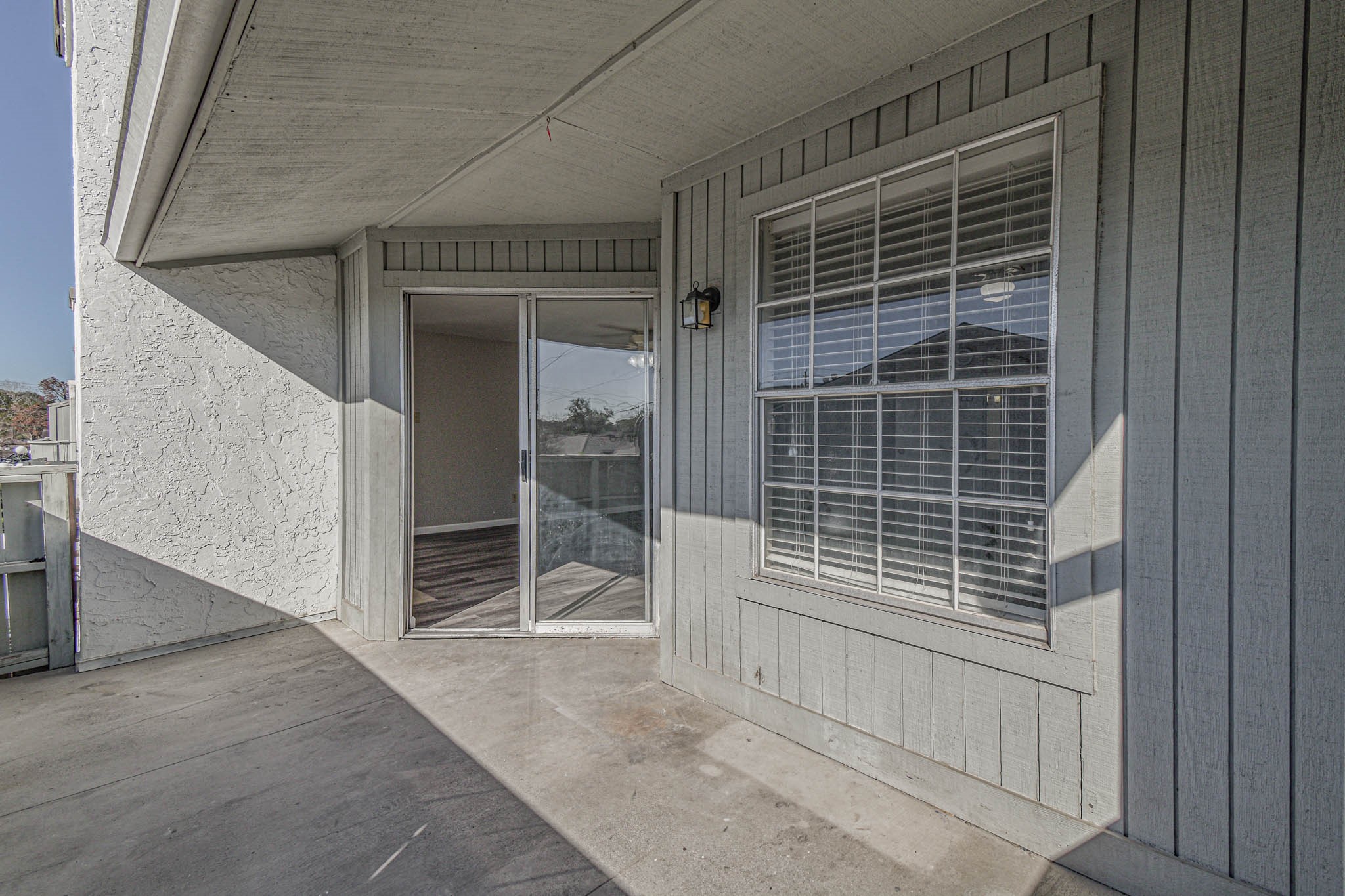 8787 Brae Acres Road, Unit 814 Houston, TX 77074 - Photo 5 of 23 a view of front door of house