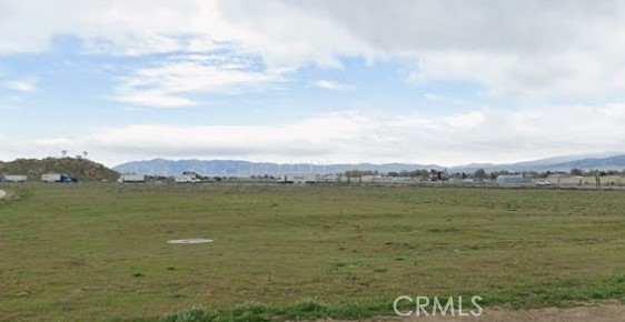 8 Challenger Drive Tehachapi, CA 93561 - Photo 1 of 4 a view of an ocean and a mountain