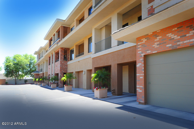 4488 East Thomas Road, Unit 1004 Phoenix, AZ 85018 - Photo 7 of 31 Private Garage