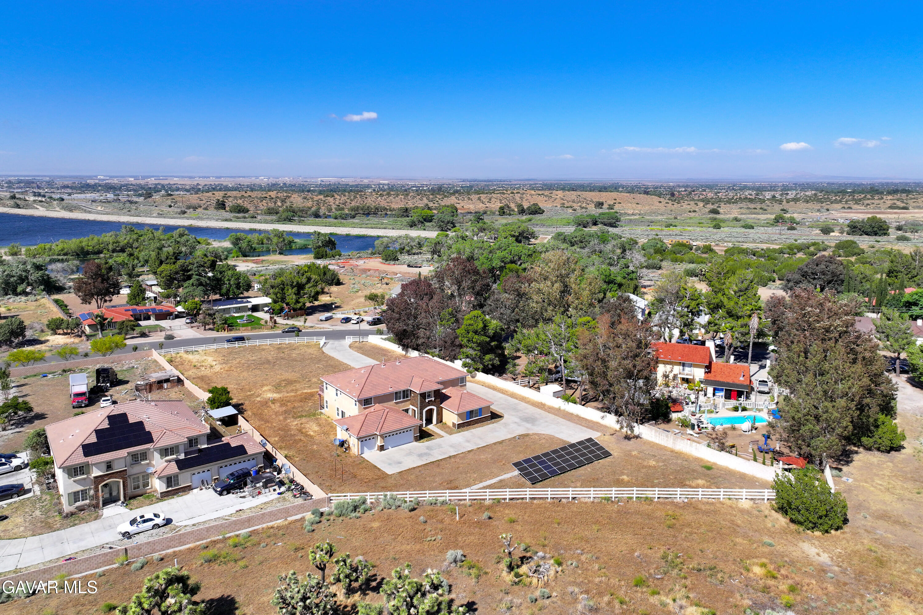 658 Lago Lindo Road Palmdale, CA 93550 - Photo 79 of 91 a view of a city