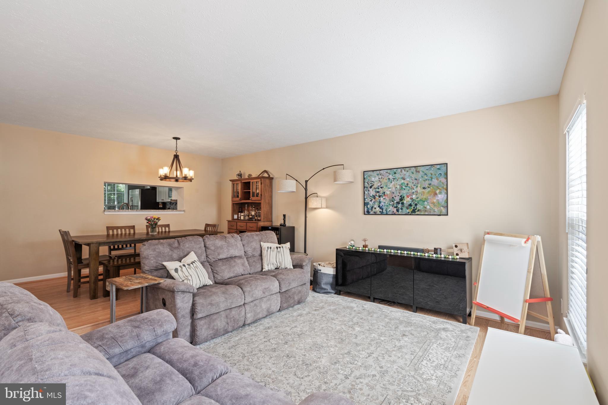 5337 Hollowstone Circle Rosedale, MD 21237 - Photo 13 of 44 Living Room