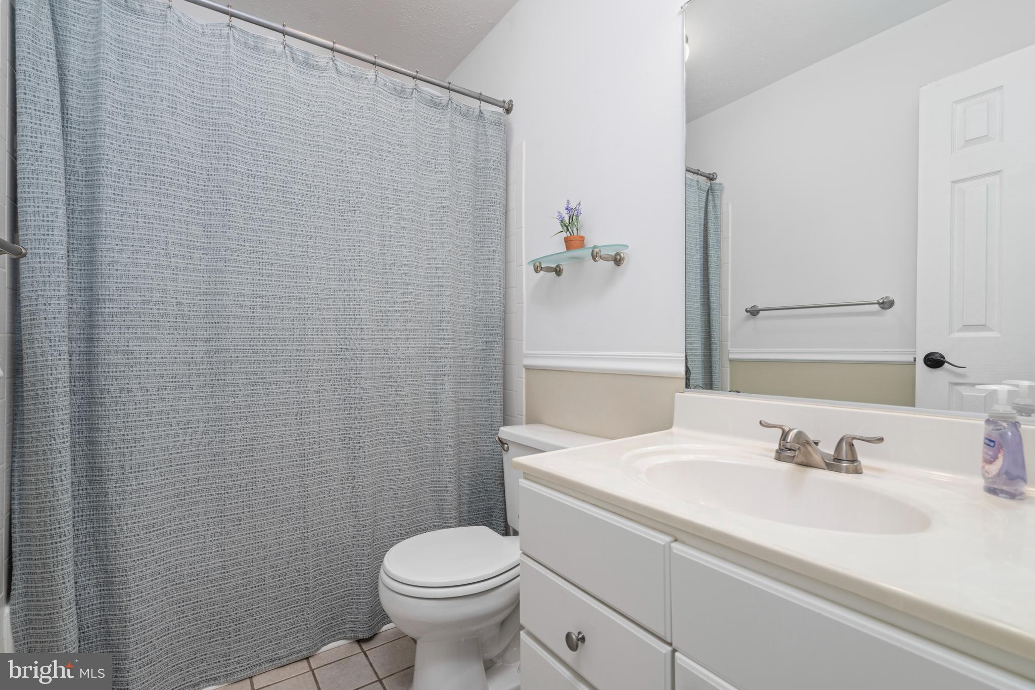 5337 Hollowstone Circle Rosedale, MD 21237 - Photo 20 of 44 Primary Bathroom