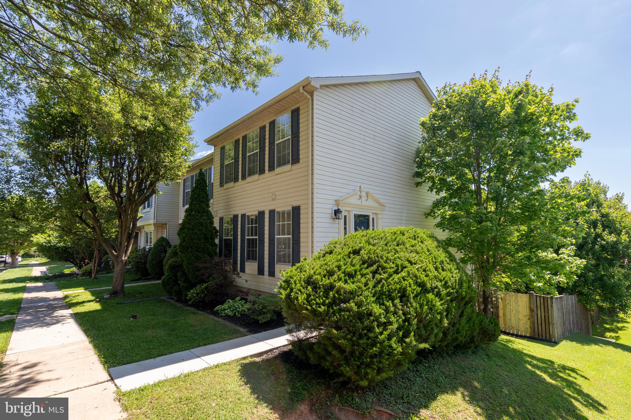 5337 Hollowstone Circle Rosedale, MD 21237 - Photo 2 of 44 End Unit w/ Side Entry