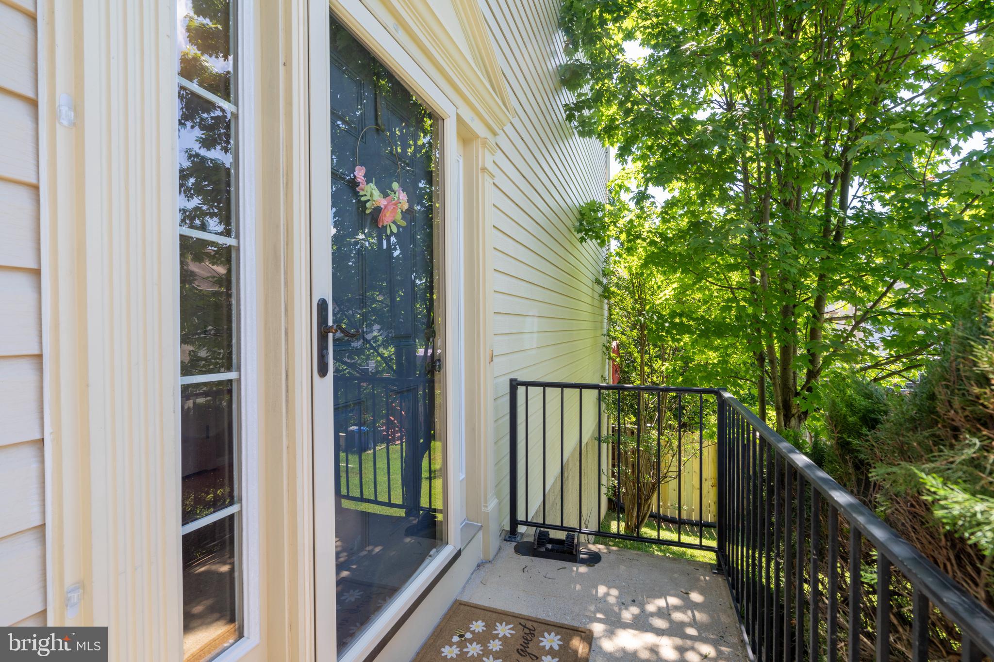 5337 Hollowstone Circle Rosedale, MD 21237 - Photo 3 of 44 End Unit w/ Side Entry